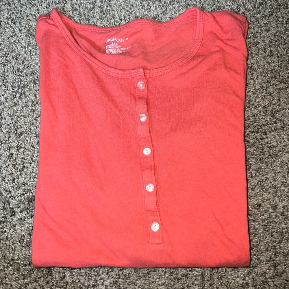 women’s shirt